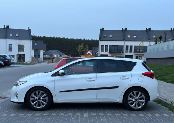 Toyota Auris cena 50500 przebieg: 152000, rok produkcji 2015 z Góra małe 407